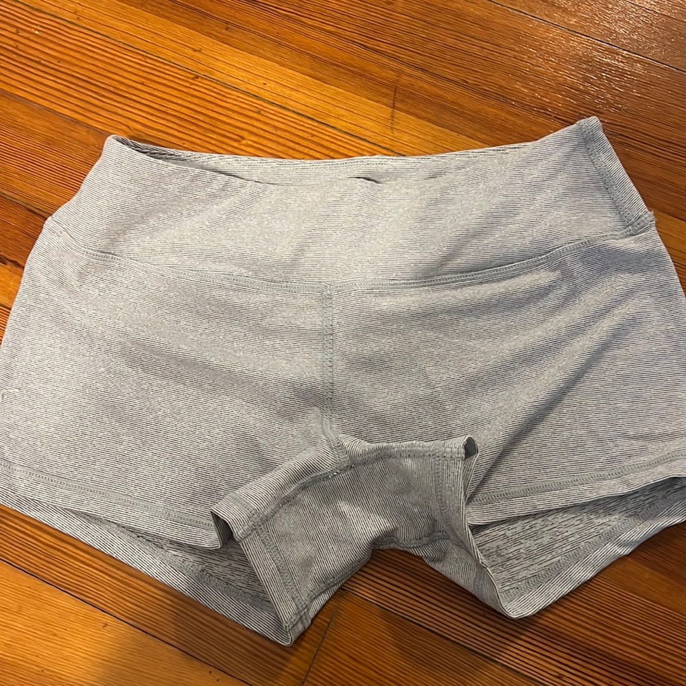Born Primitive Double Take booty shorts size small
